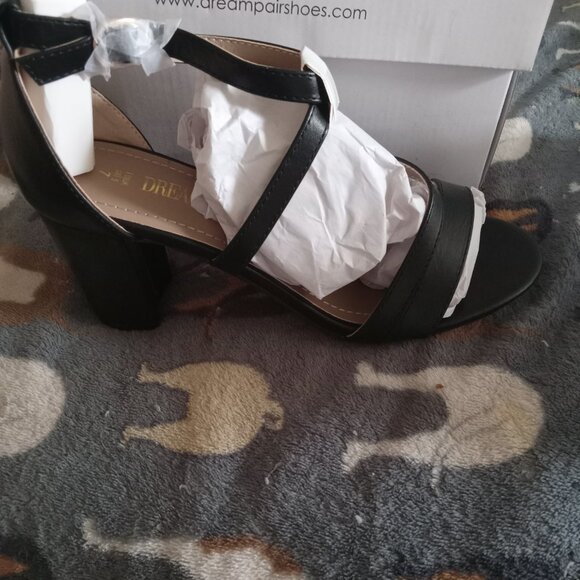 Black dress shoes - Picture 2 of 2